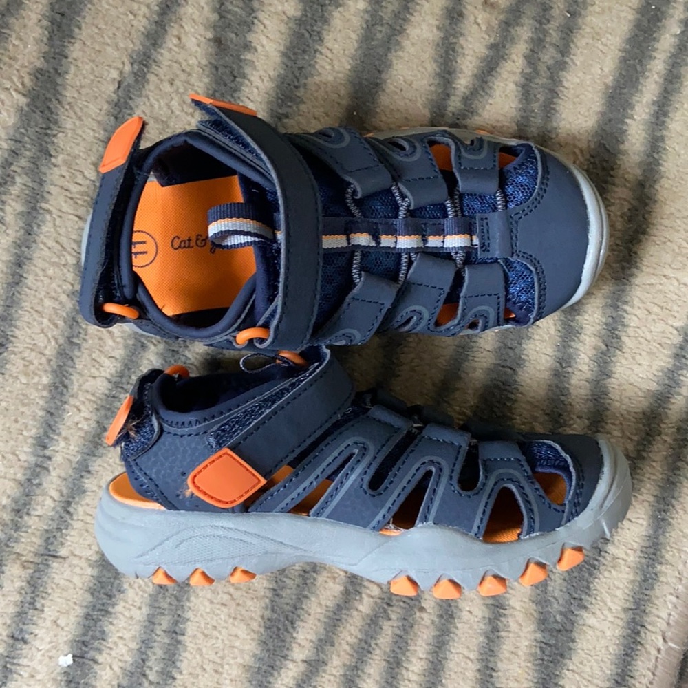 NBW cat & Jack toddler sandals